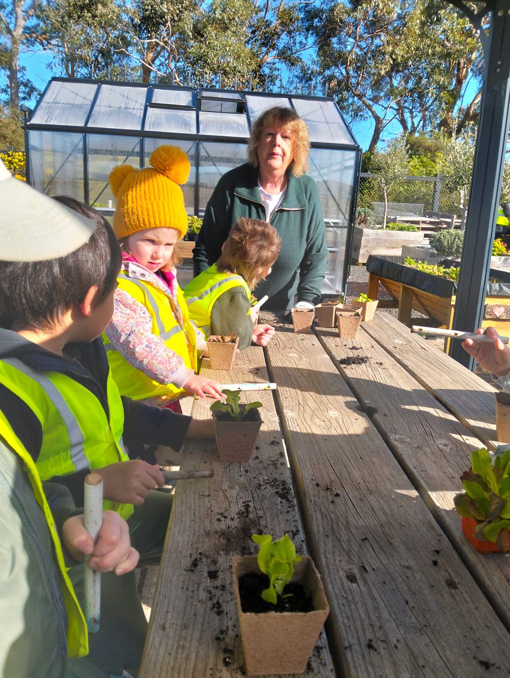 Little garden explorers' day out post image