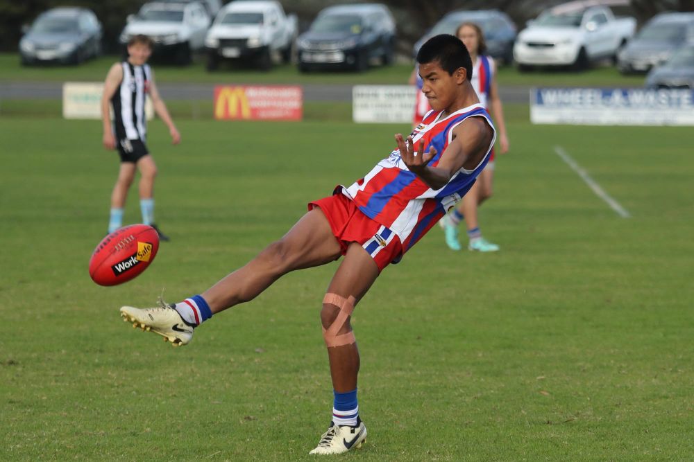 U16s stand tall against Dalyston post image