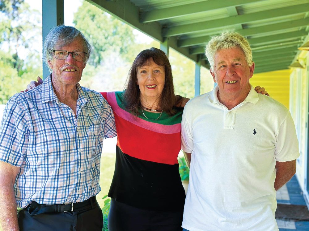 World-acclaimed artists at summer exhibition post image