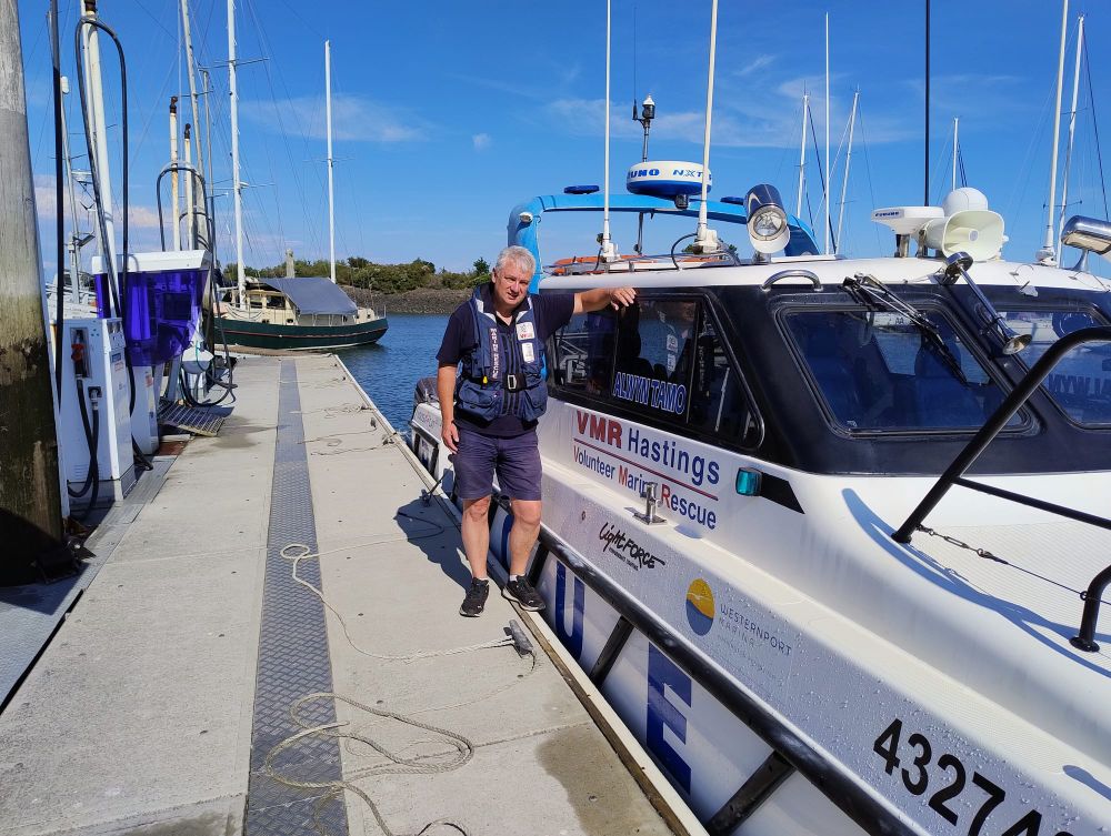 Busy bay boating sees emergency calls spike post image