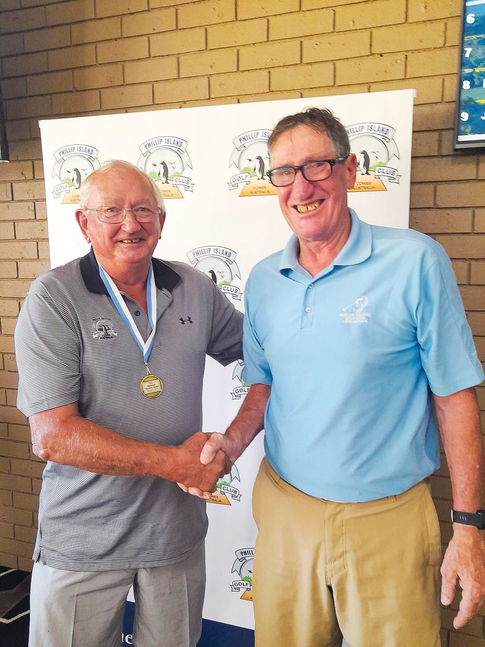 Phillip Island golf post image