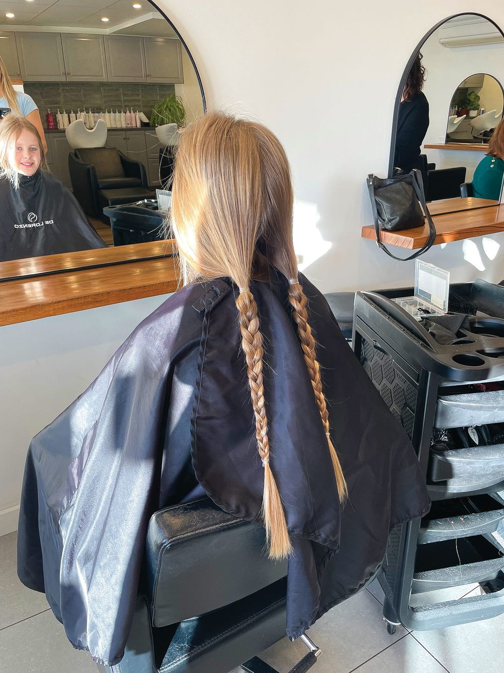 Ava’s big chop for cancer post image