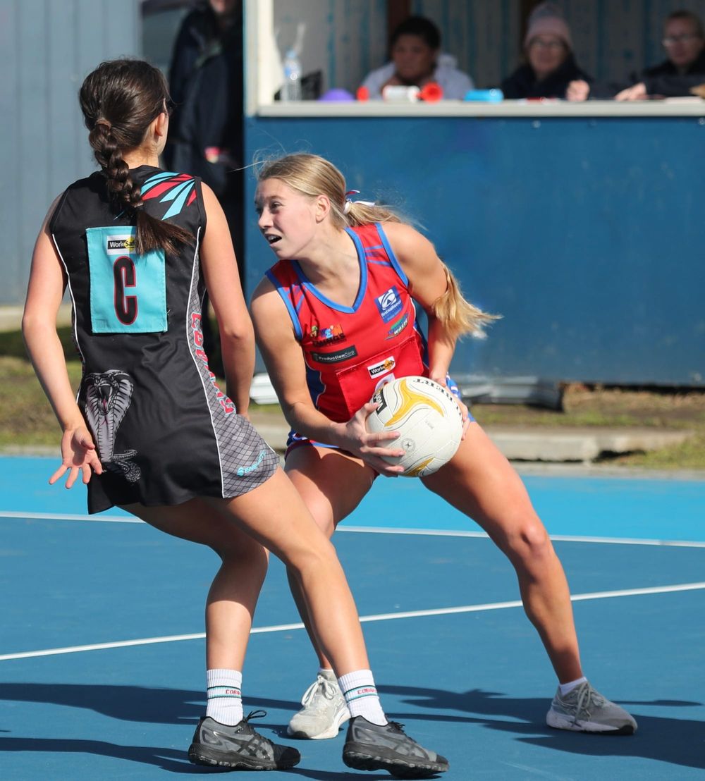 U17s through to semi finals post image