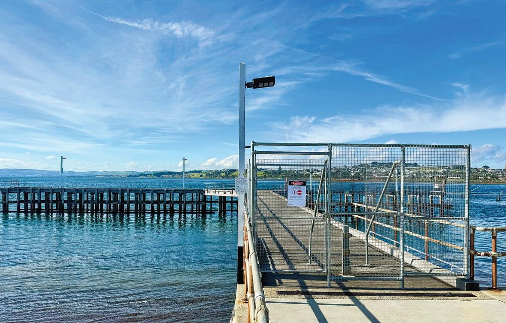 Newhaven Jetty closes indefinitely post image