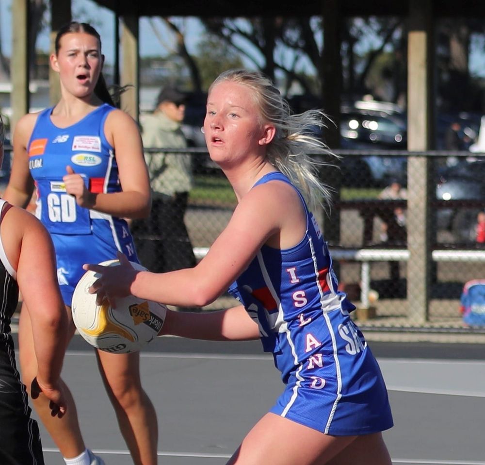 Netballers dig deep at Warragul post image