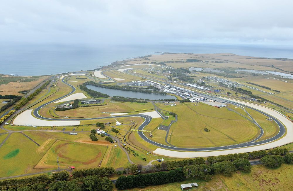 Fans still hope for island MotoGP return post image