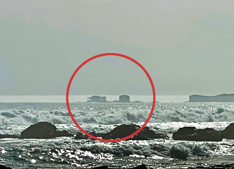 Mystery object on the ocean post image