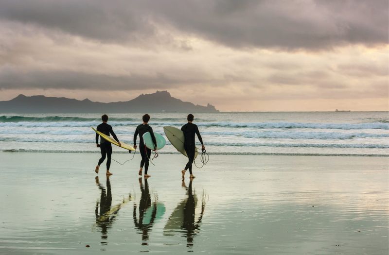 LSV and Surfing Victoria caution board riders with new season warning post image