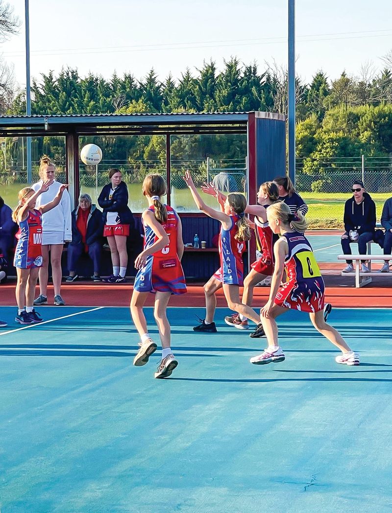 Island netballers takes on Koo Wee Rup post image