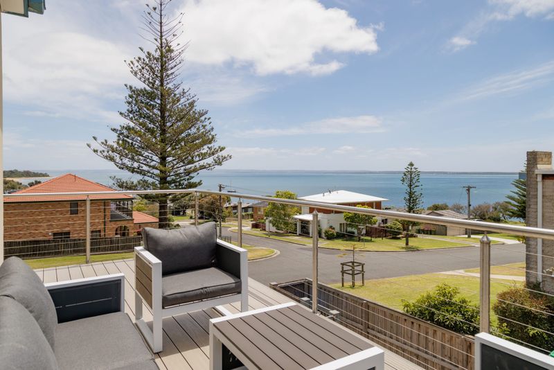 Superb townhouse with glorious bay views post image