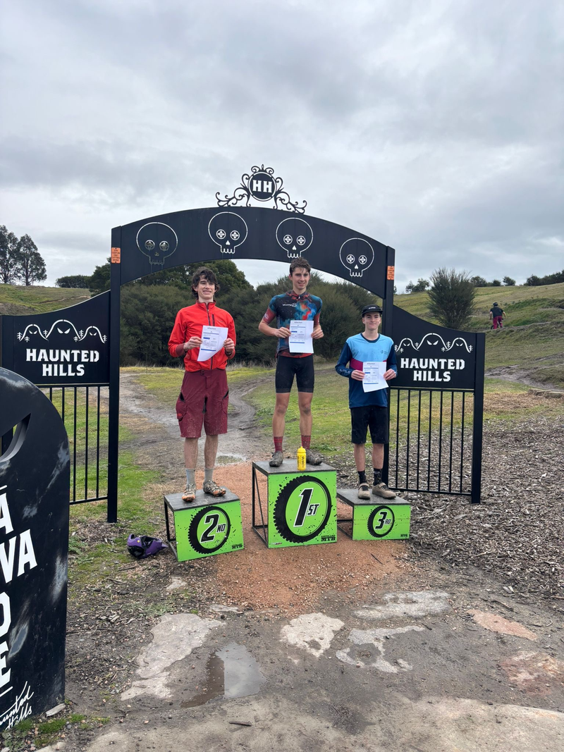 Newhaven College riders at MTB Interschool Series post image