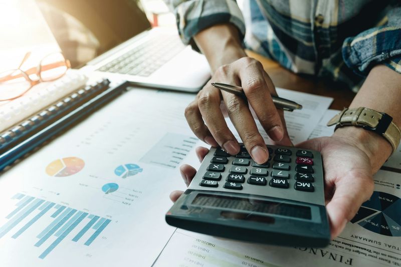 How to make a budget comment post image