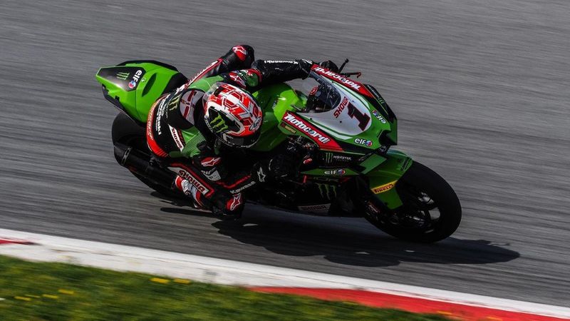 Jonathan Rea goes for the century post image