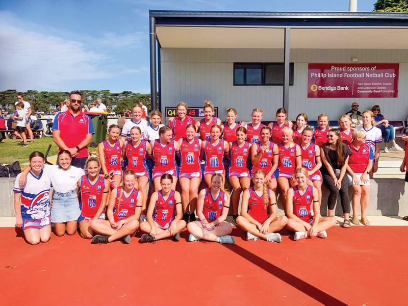 Island netballers take on Inverloch - U11s post image