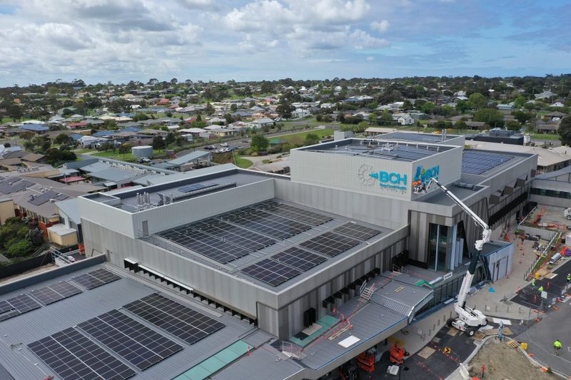 Solar power reduces carbon footprint post image