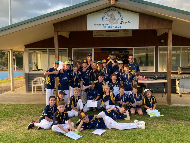 U12s celebrate the season post image