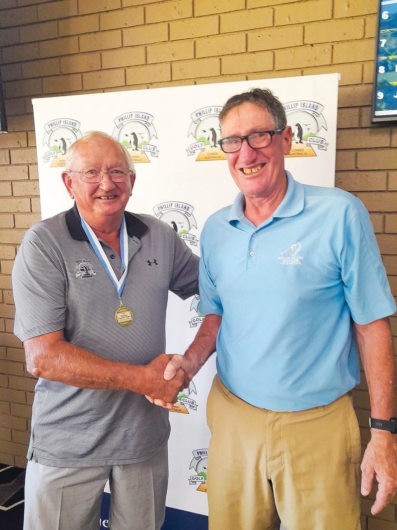 Phillip Island golf post image