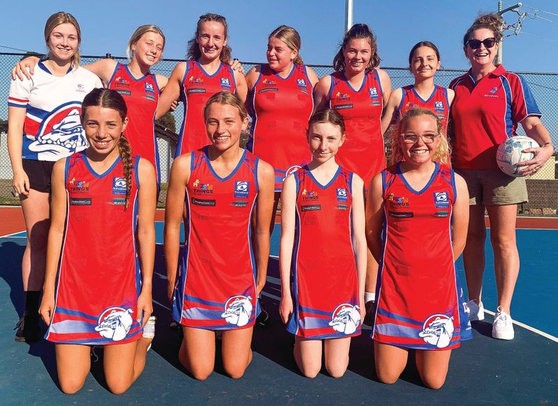 Trying conditions and mixed results for netballers post image