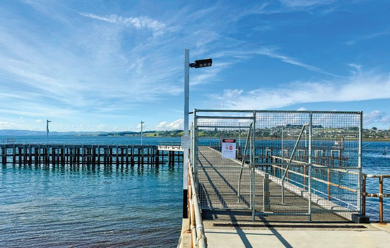 Newhaven Jetty closes indefinitely post image