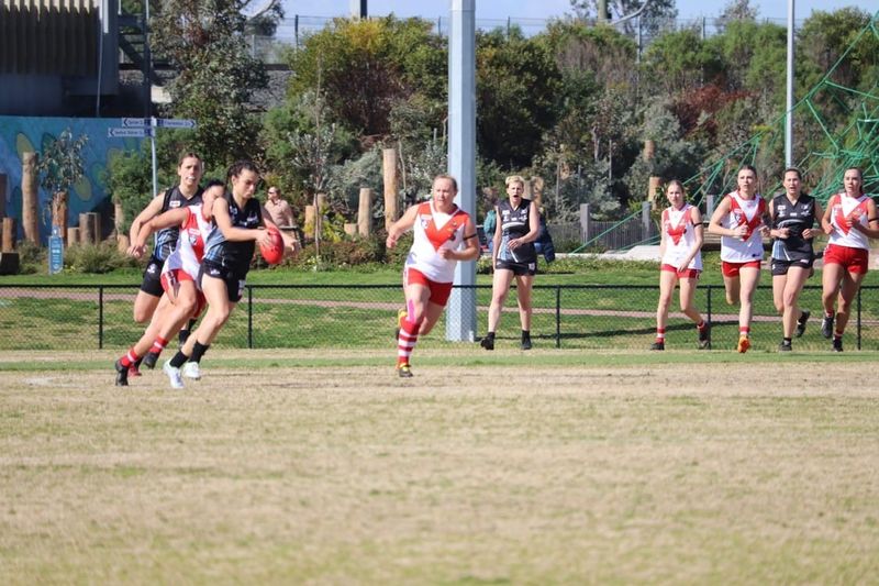 Island girls in the fight for grand final post image