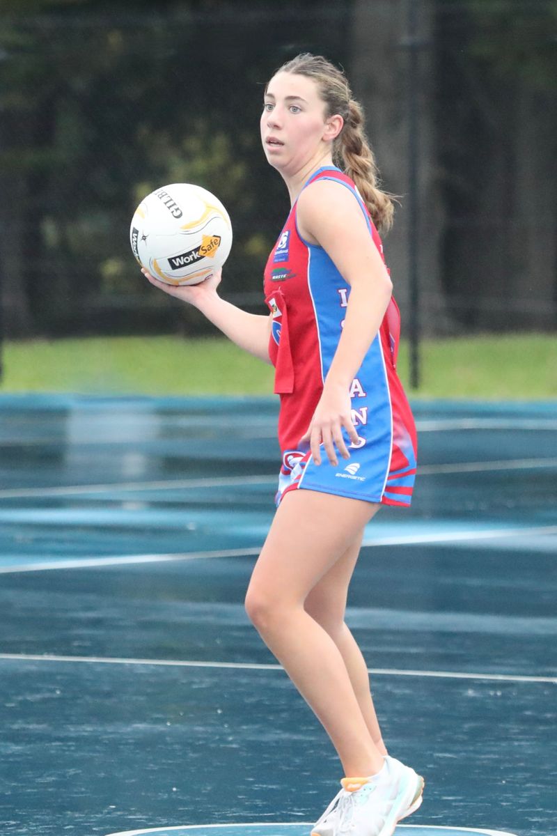 U17s take win against KB post image