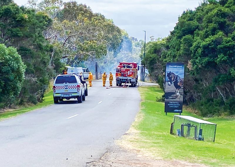Grass fire closes entry to Churchill Island post image