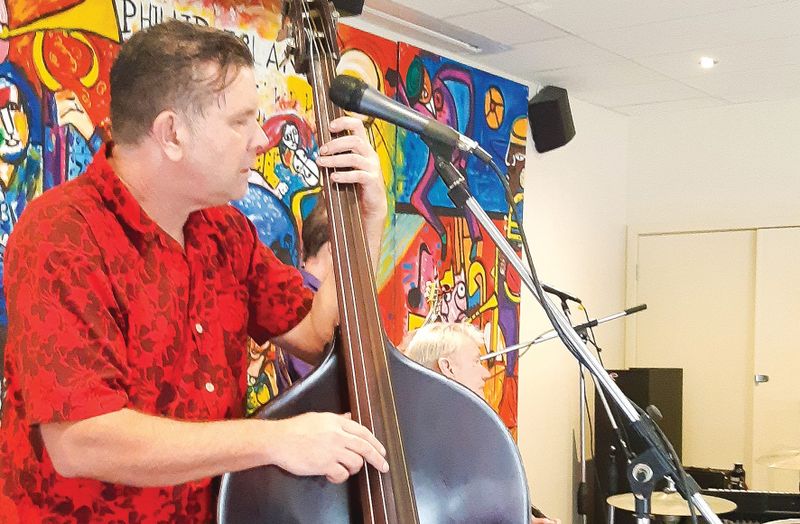Andy Scott’s Honky Tonk swings into Cowes post image