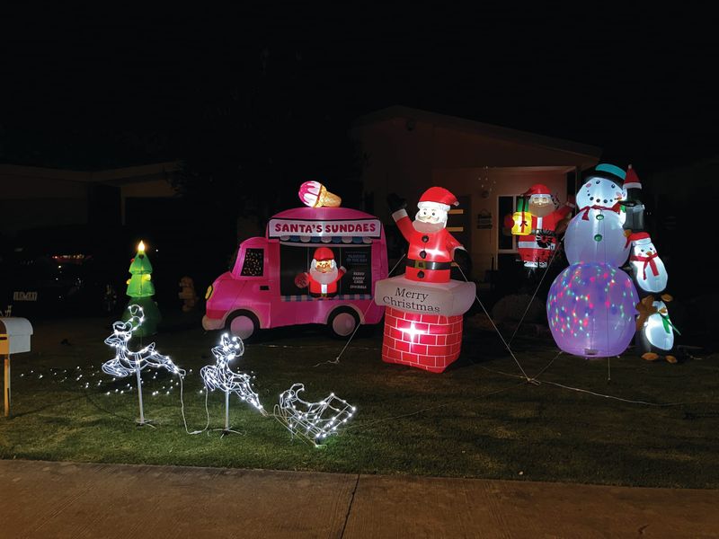 Island lights up for Christmas post image