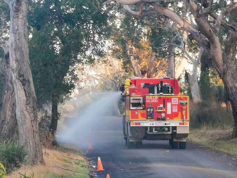 Local crews assist bushfire efforts post image