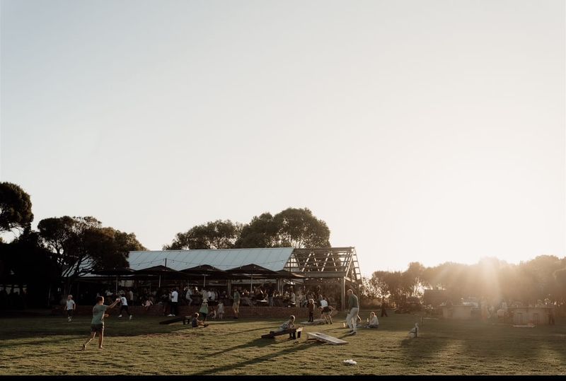 Vintage finds, good wine and a very good excuse for a Sunday out post image