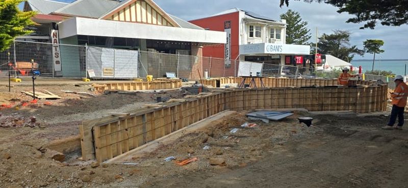 Upper Cowes main street to close after lower finishes post image