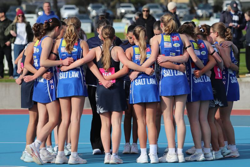 R.15 u15s v NNG post image