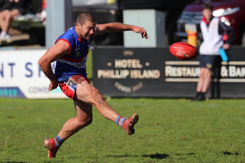 Reserves knock Koowee's socks off post image