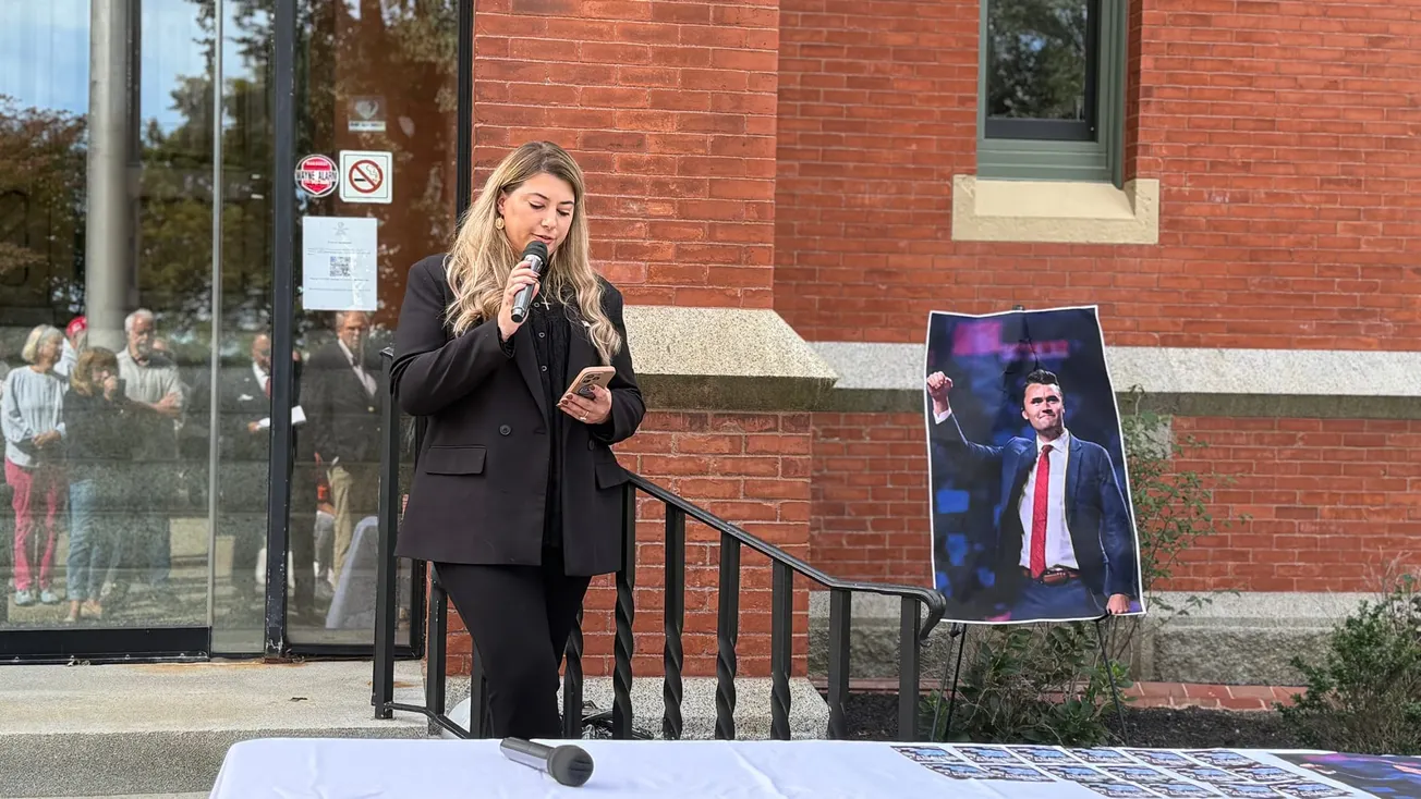 Marblehead residents gather for Charlie Kirk vigil