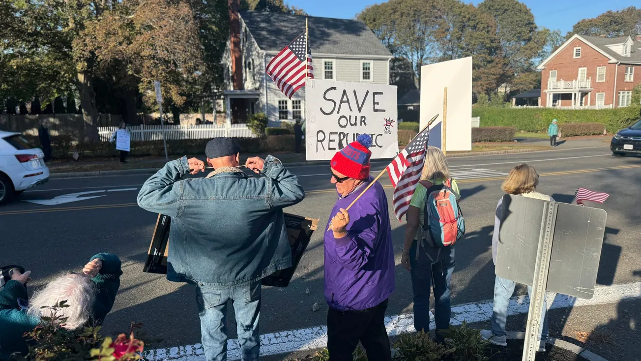 Hundreds gather for ‘No Kings’ rally in Marblehead