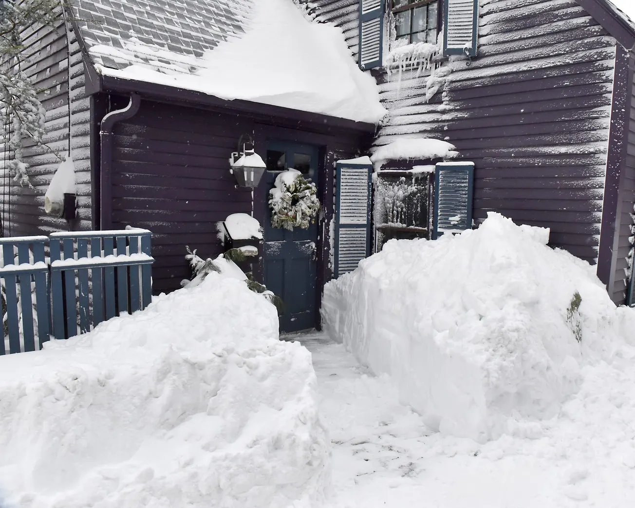 Marblehead lifts snow emergency parking ban