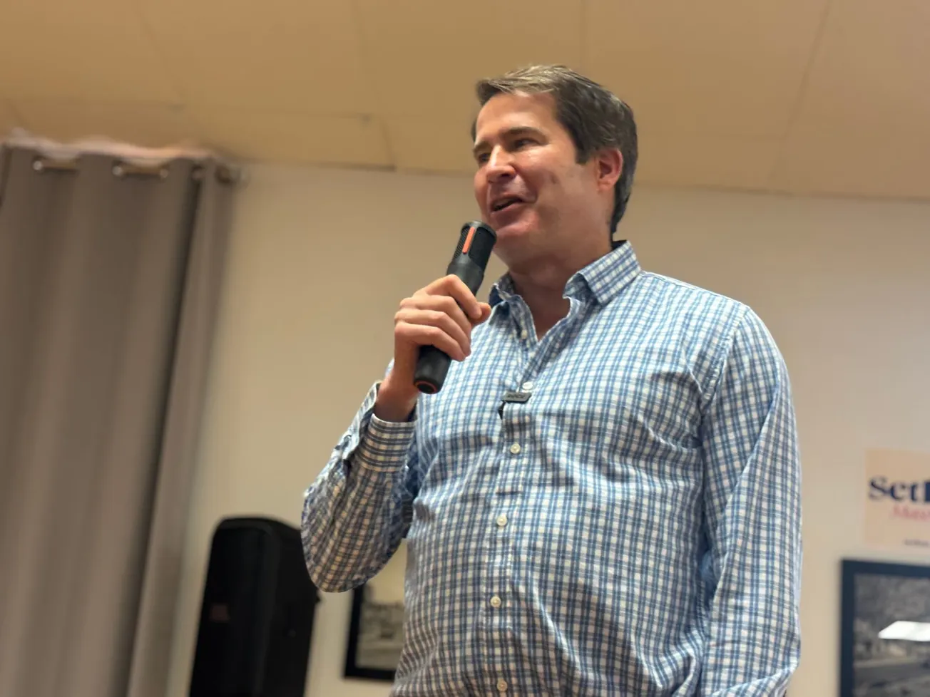 Moulton rallies hometown 'rogues,' frames Senate race as generational test