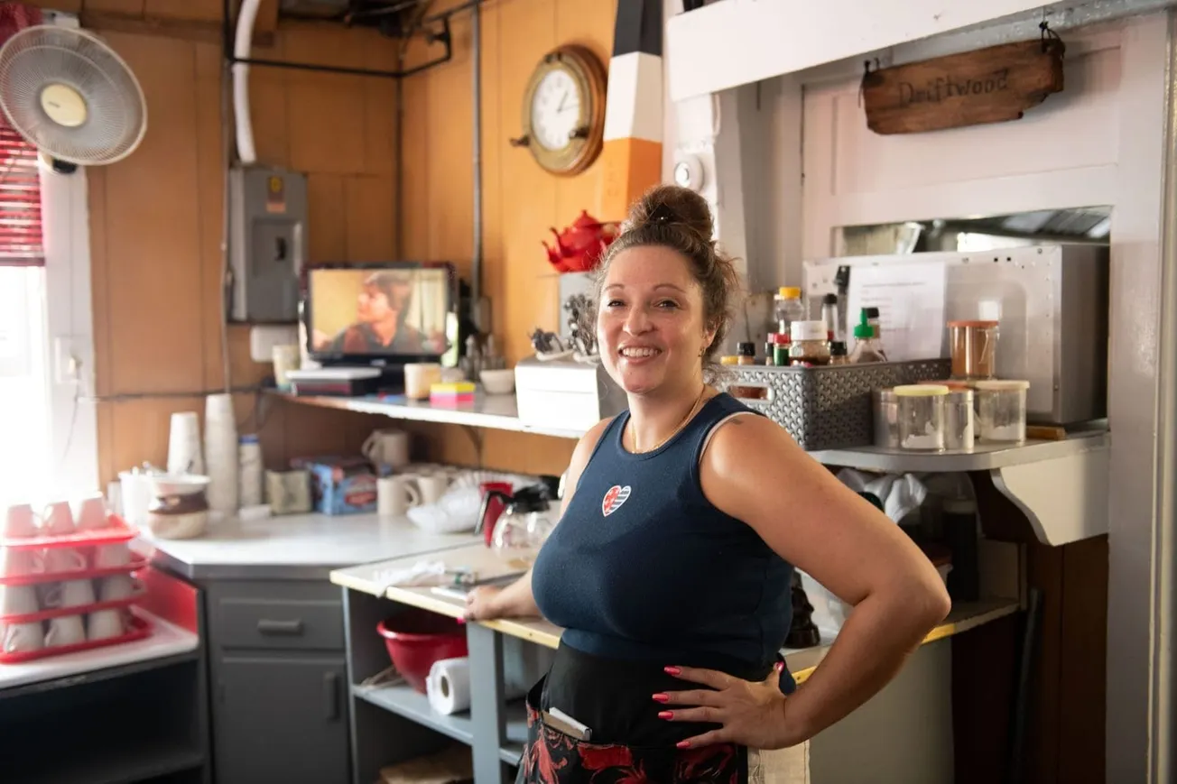 MARBLEHEAD MORSELS:  Dining at the Driftwood