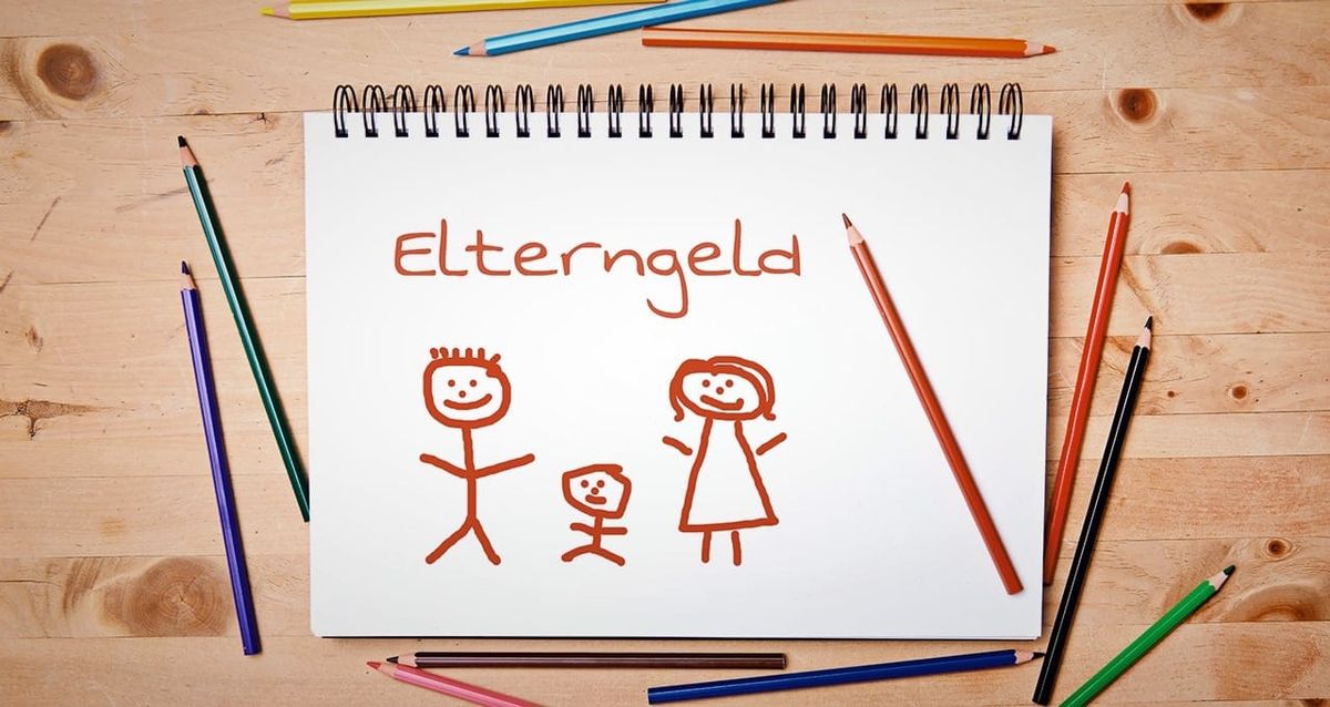 desen cu familie despre Elterngeld, ajutor după naștere Germania
