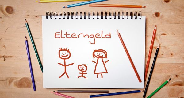 desen cu familie despre Elterngeld, ajutor după naștere Germania