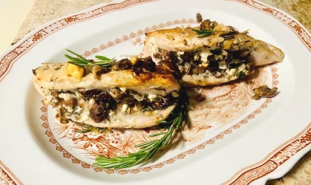 Pen & Pantry: Rosemary and Mushroom-Stuffed Chicken Breasts