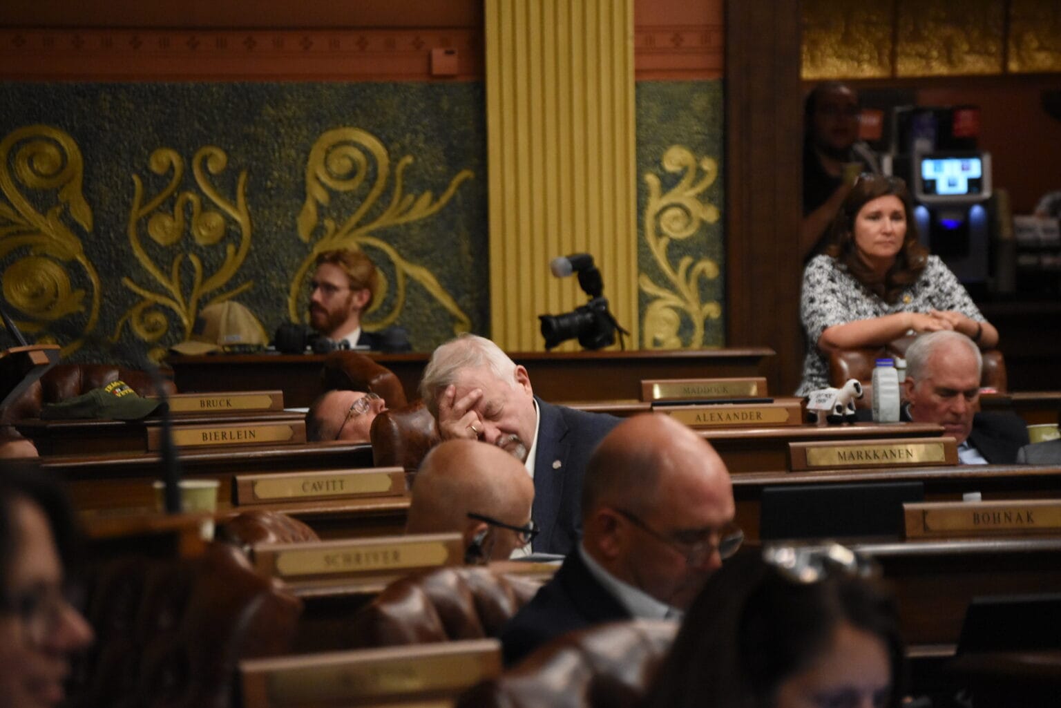 Michigan lawmakers finalize $85B budget after all-night legislative session, slew of bills