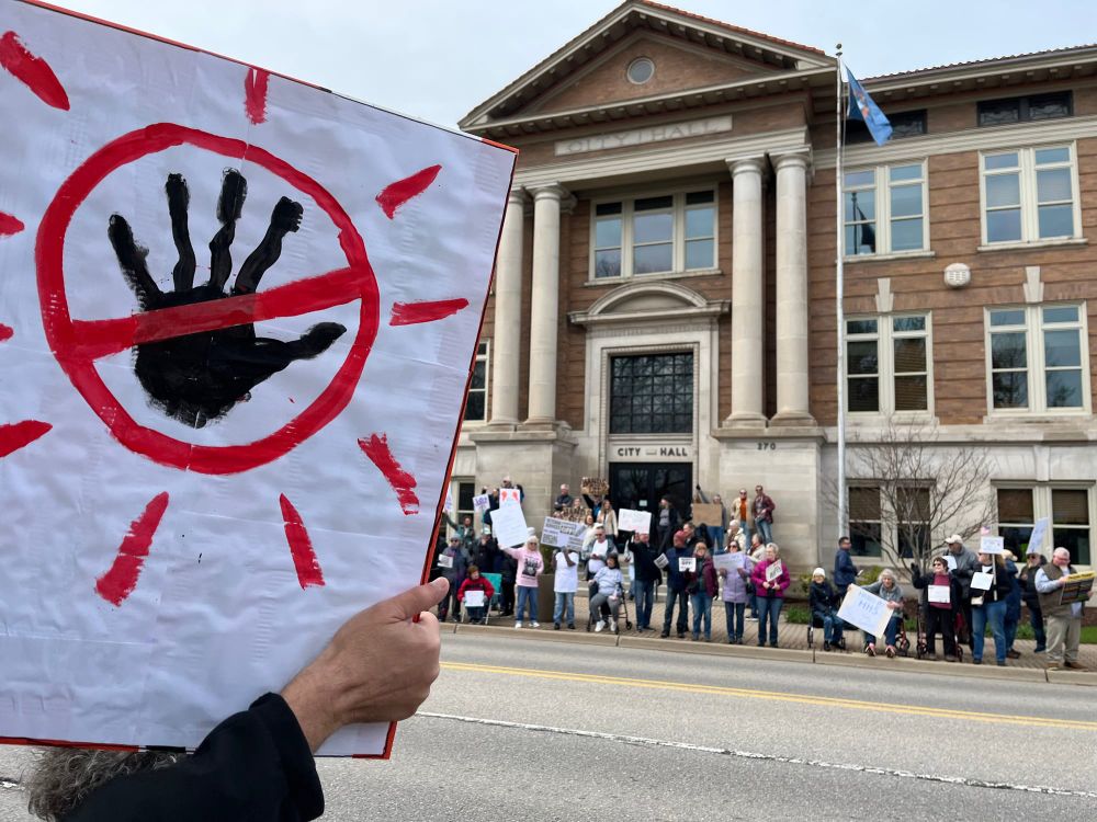Thousands rally in Holland against Trump, Musk in nationwide 'Hands Off!' protest post image