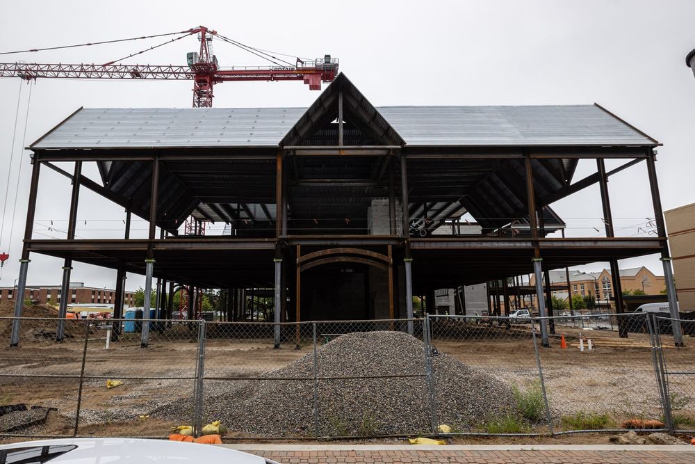 Raising the Roof: Hope College celebrates topping out of new $65M business gateway post image