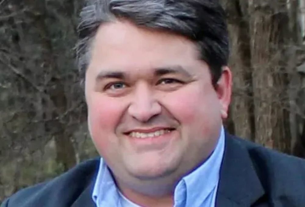 Wetmore wants to make key hires. Moss wants to name him interim administrator. post image