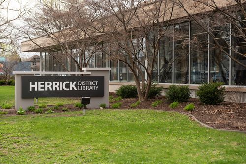 Nature and light: Andrea Rich named summer maker-in-residence at Herrick Library post image