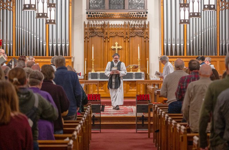 Grand Haven faith community gathers to grieve victims of ICE post image
