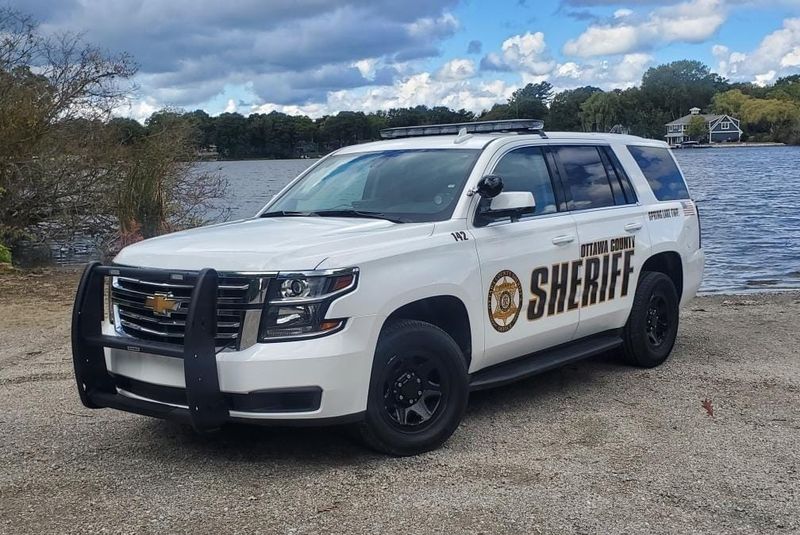 Teen car theft suspects apprehended under pontoon boat after police chase post image