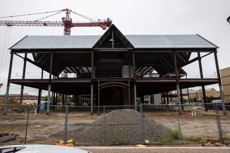 Raising the Roof: Hope College celebrates topping out of new $65M business gateway post image