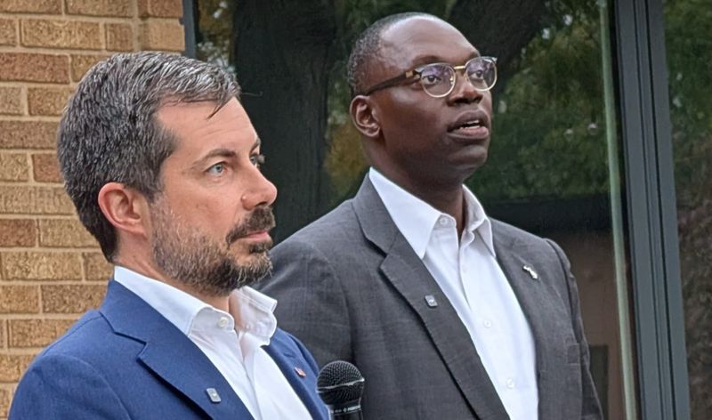 Buttigieg stumps in Holland to boost Gilchrist’s secretary of state bid post image
